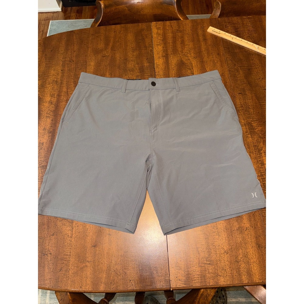 Hurley Gray Flat Front Performance Shorts Logo Pockets Size 42